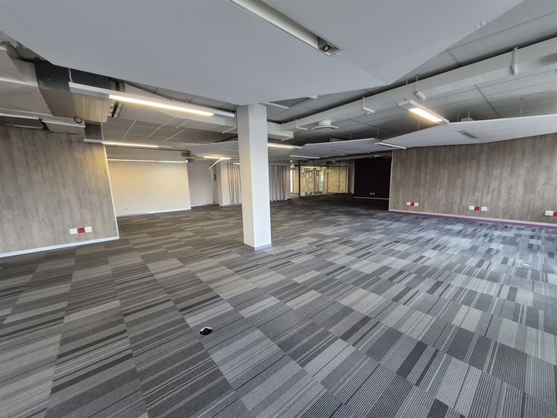 Offices to let in Illovo - Photo 9