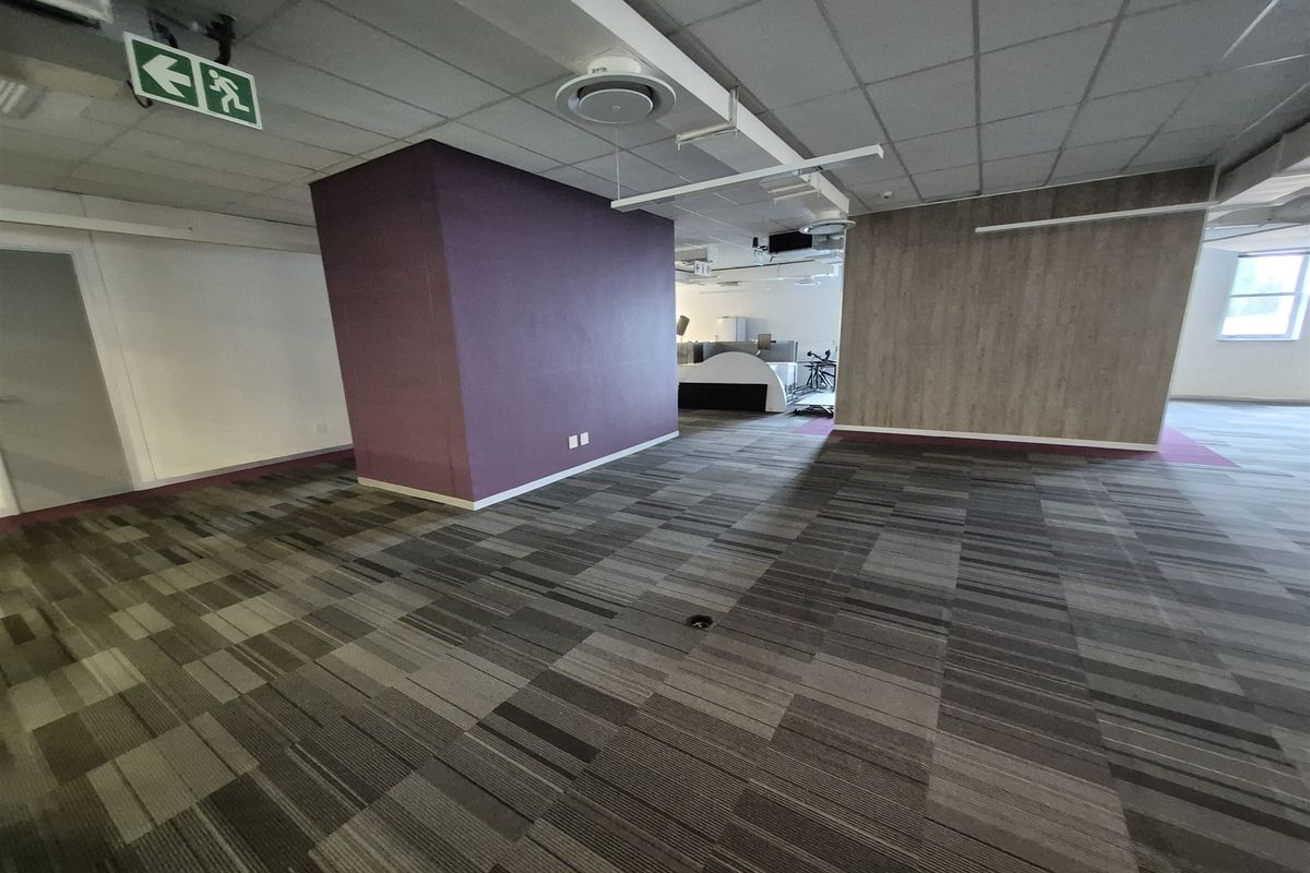 Offices to let in Illovo - Photo 5