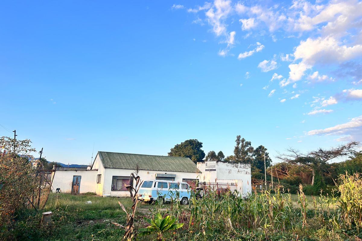 Peaceful retreat meets commercial possibility! - Photo 5