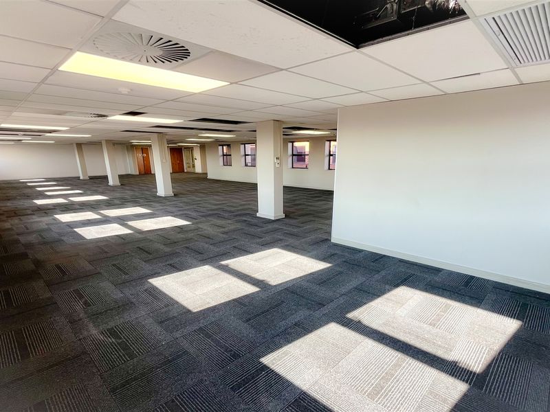324m2 office space to let in Waverley - Photo 4