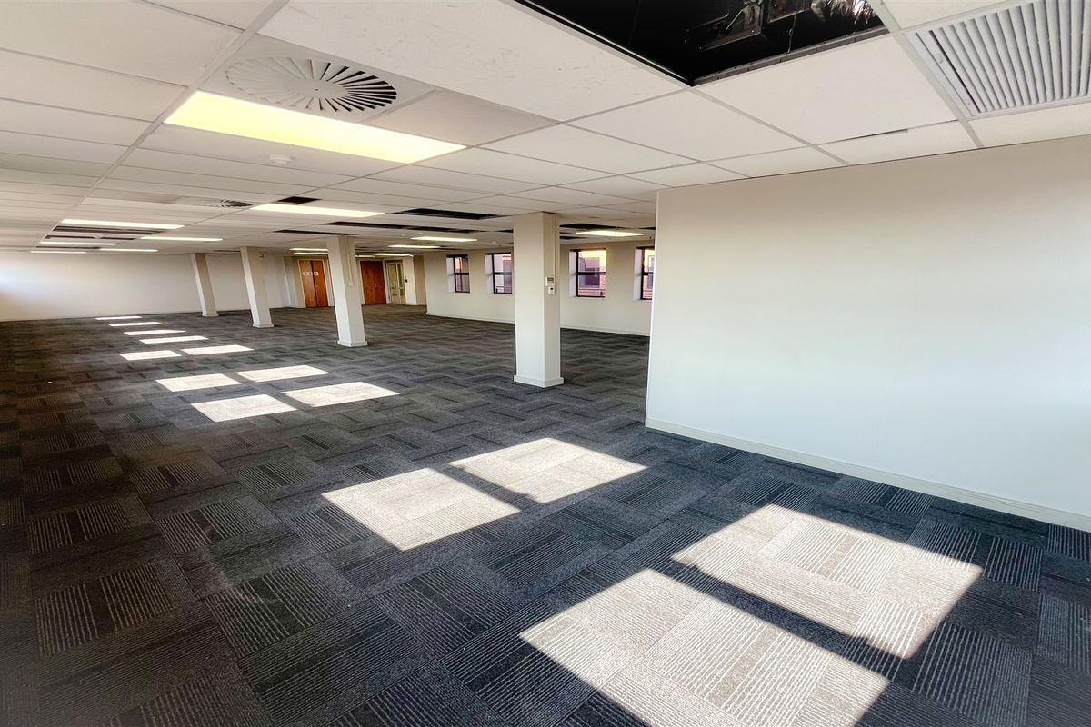 324m2 office space to let in Waverley - Photo 4