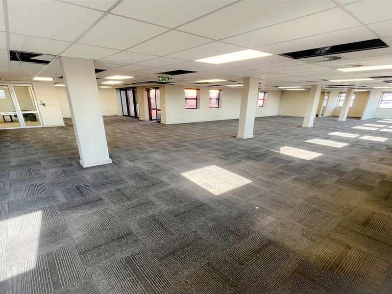 324m2 office space to let in Waverley - Photo 3