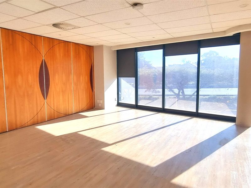 Office space to let in a Freestanding Building in Woodmead - Photo 9