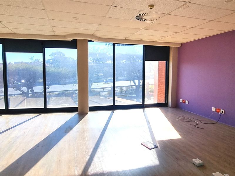 Office space to let in a Freestanding Building in Woodmead - Photo 8