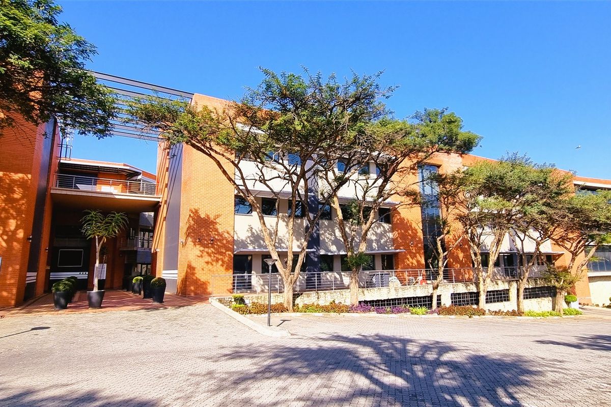 Office space to let in a Freestanding Building in Woodmead - Photo 3