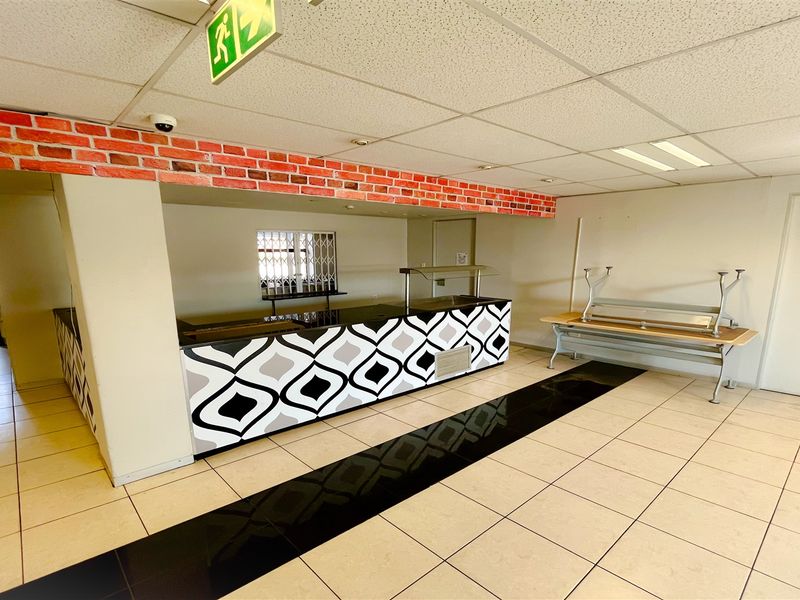 Office space available to let - Photo 4