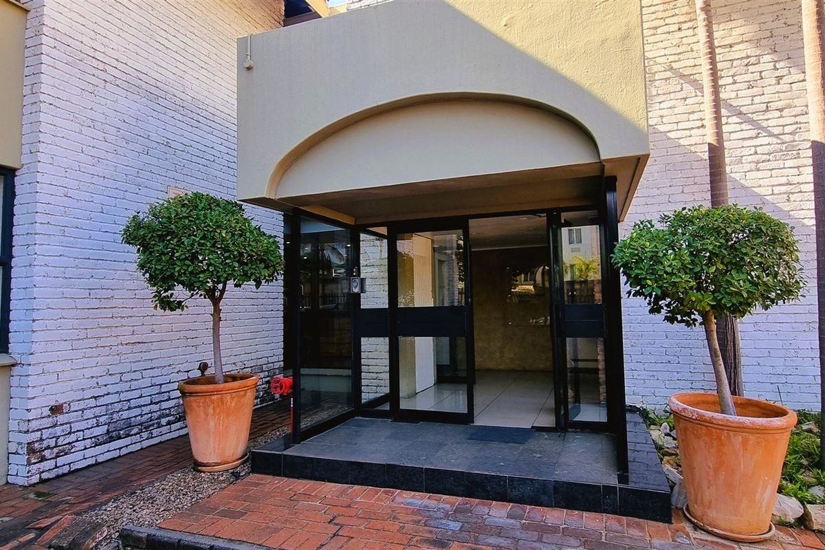 Office space to let on the 1st floor in Rivonia Boulevard - Photo 2