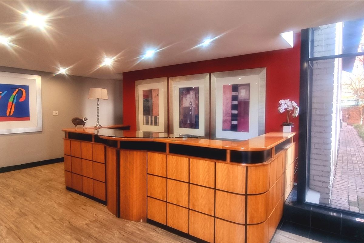 Office space to let on the 1st floor in Rivonia Boulevard - Photo 3