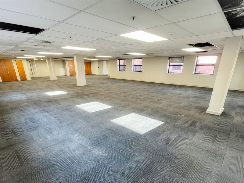 Office space to let - Photo 2