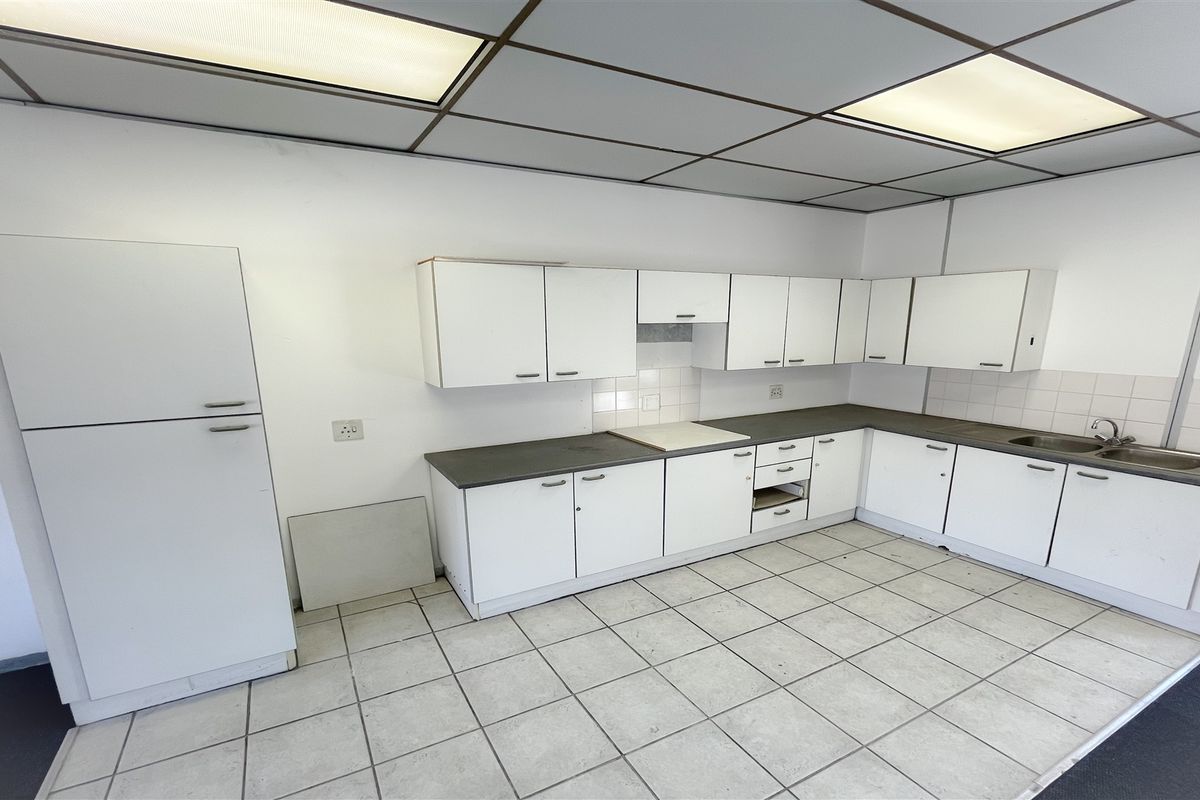 Office space to let - Photo 4