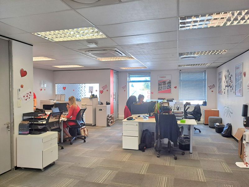 Prime Office Space to let In Edward Steet Tygervalley - Photo 3