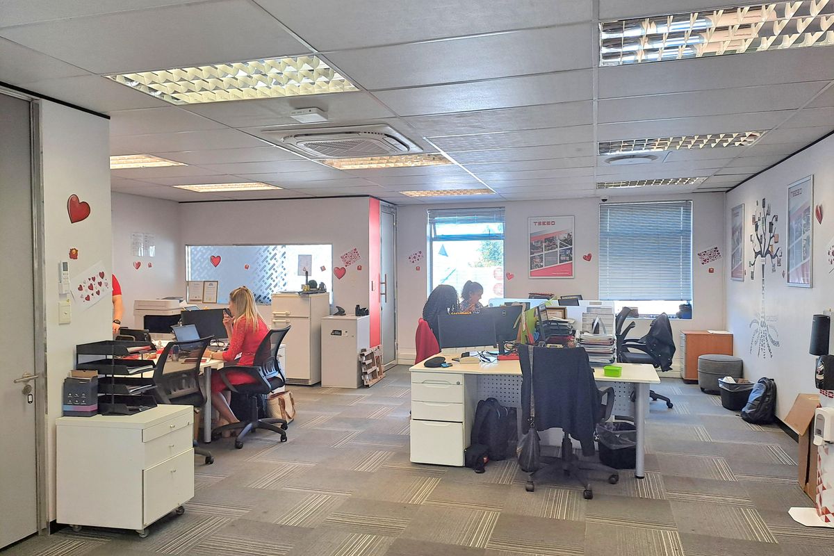 Prime Office Space to let In Edward Steet Tygervalley - Photo 3