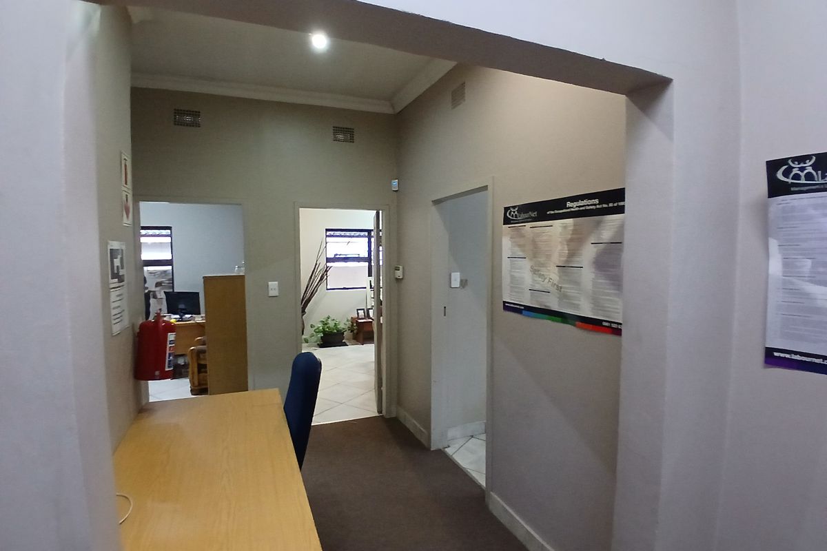 Smart Office Space - Photo 3