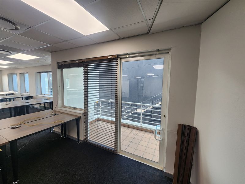 Offices to let in Morningside, Sandton - Photo 6