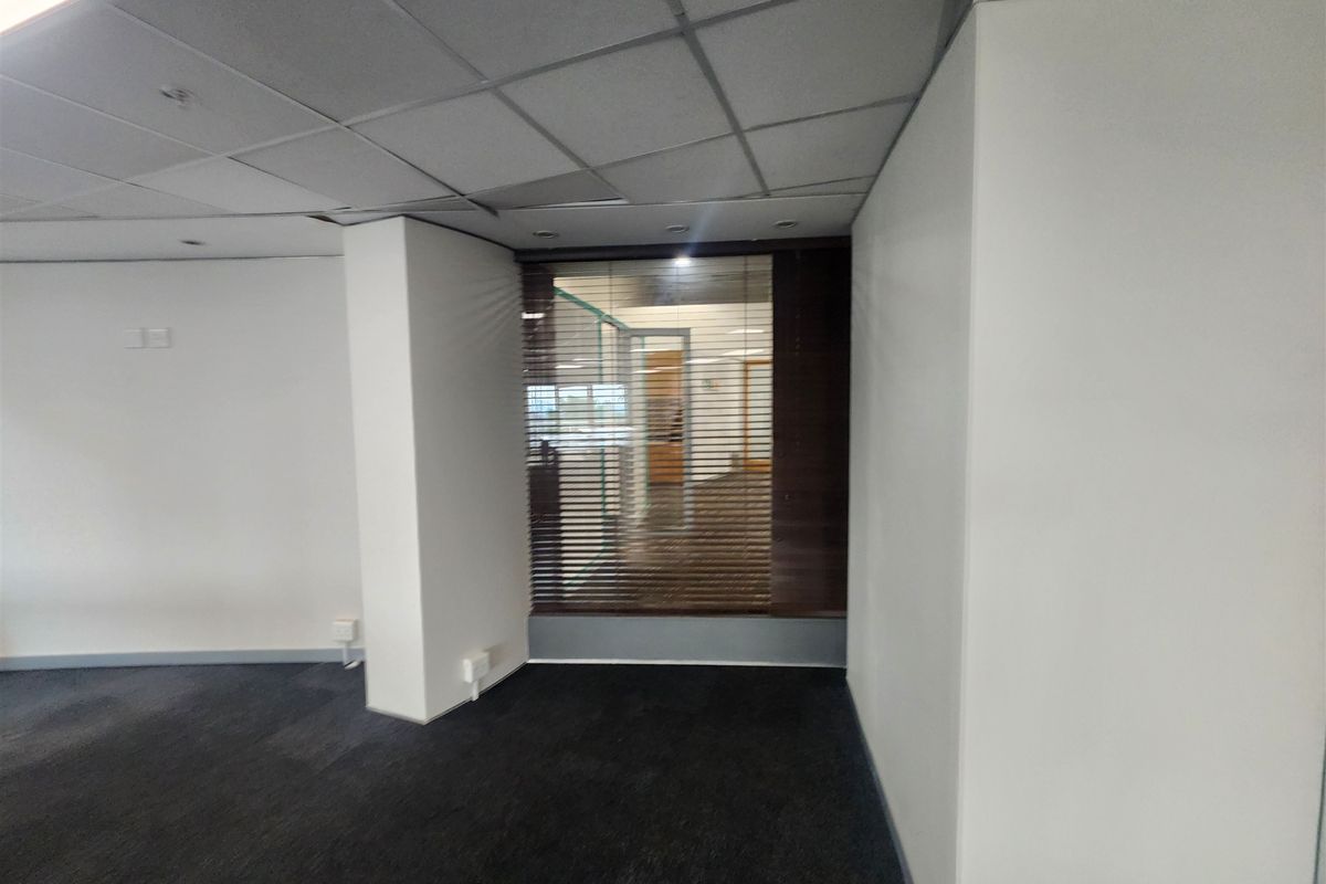 Offices to let in Morningside, Sandton - Photo 5