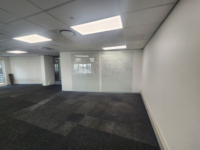 Offices to let in Morningside, Sandton - Photo 4