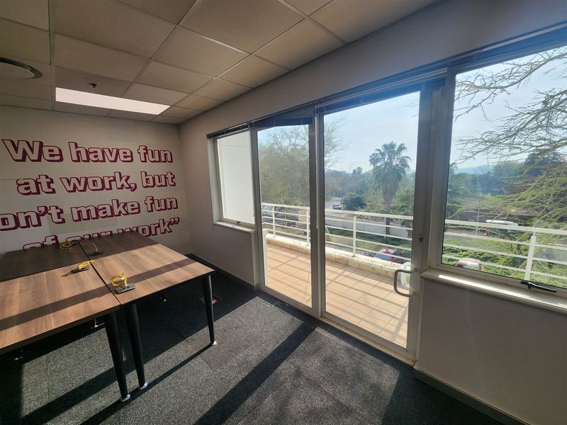 Offices to let in Morningside, Sandton - Photo 10