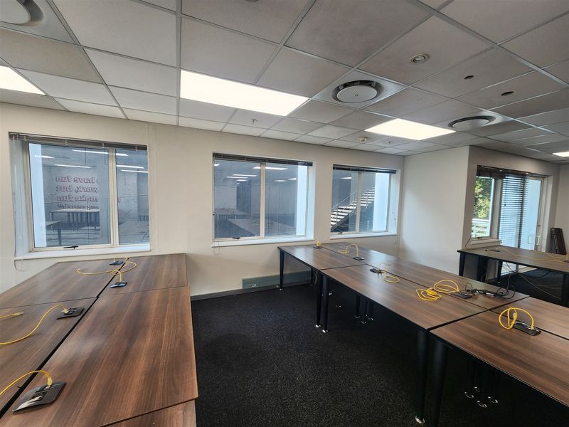 Offices to let in Morningside, Sandton - Photo 9