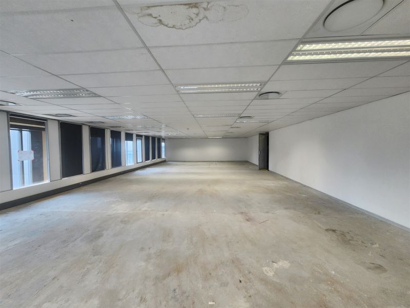 Offices to let in Sandton - Photo 4