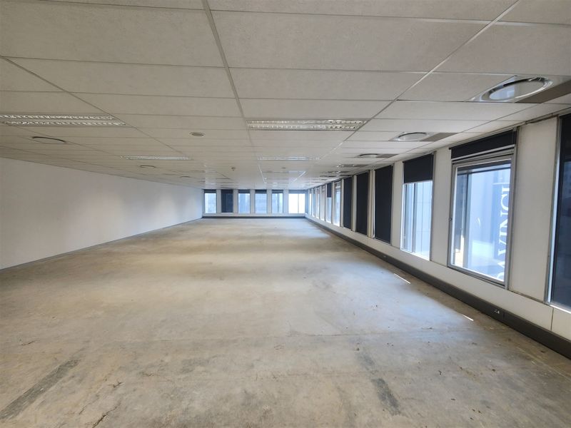 Offices to let in Sandton - Photo 6