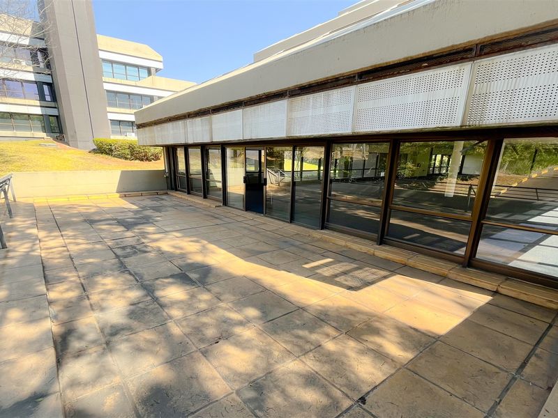 282m2 office space to let in Bedfordview - Photo 5