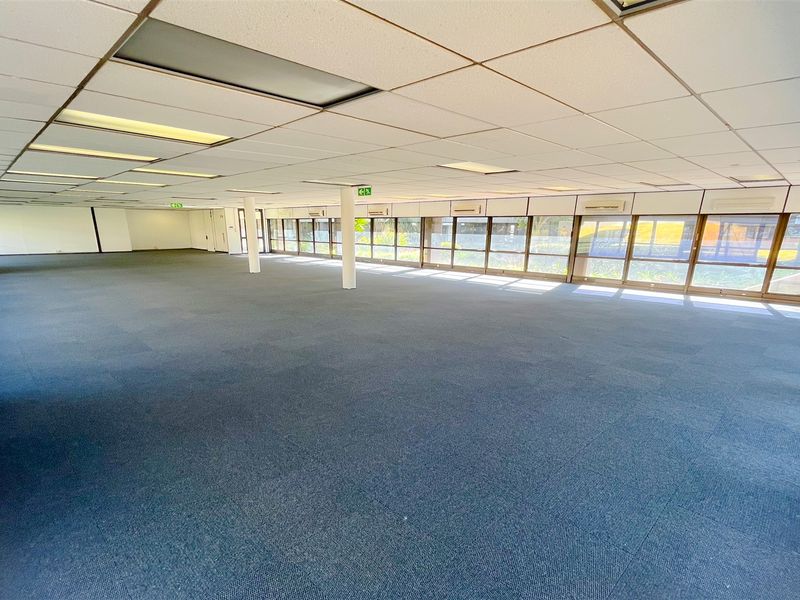 282m2 office space to let in Bedfordview - Photo 3