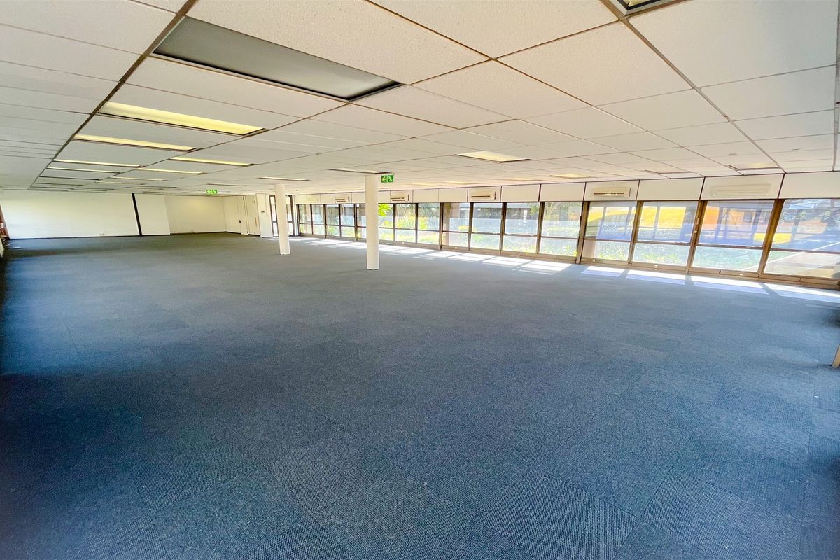 282m2 office space to let in Bedfordview - Photo 3
