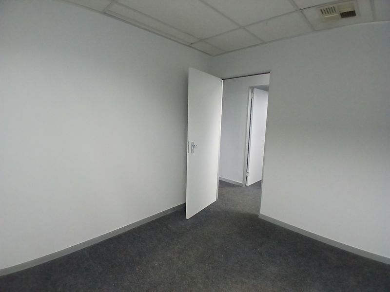 First Floor Gold – Secure Your Space Today - Photo 6