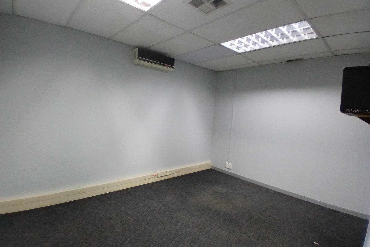 First Floor Gold – Secure Your Space Today - Photo 4