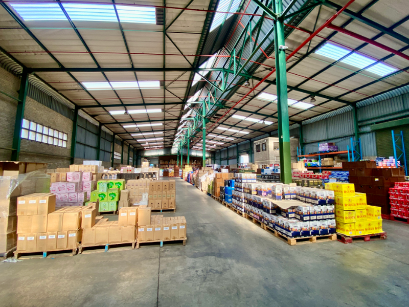 Investment 3,938 m2 Warehouse & Office Facility to Let in Randjespark, Midrand - Photo 9