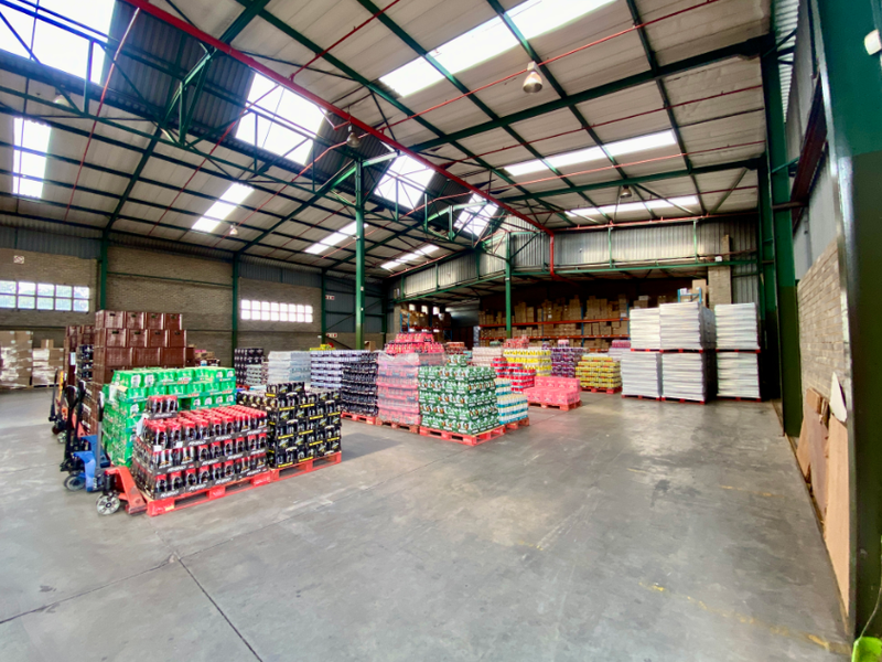 Investment 3,938 m2 Warehouse & Office Facility to Let in Randjespark, Midrand - Photo 4