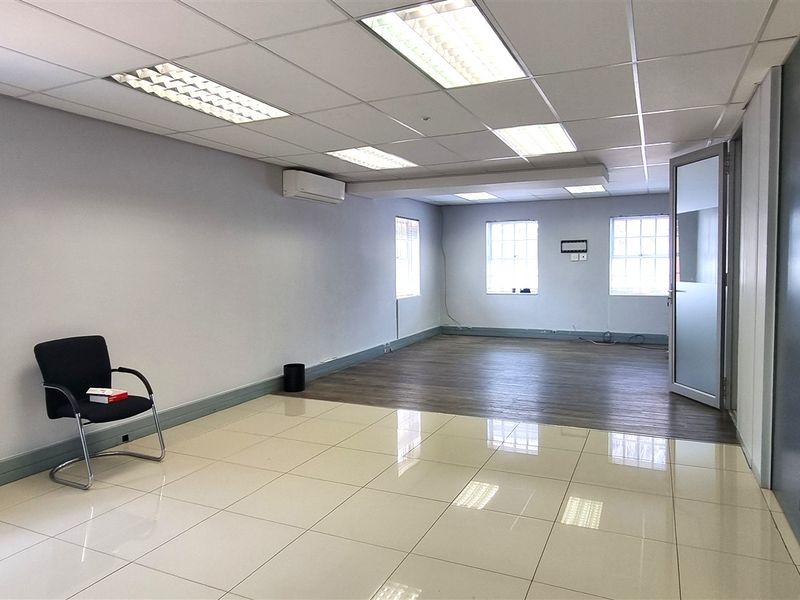 Freestanding building to let off Sloane Street Bryanston - Photo 10