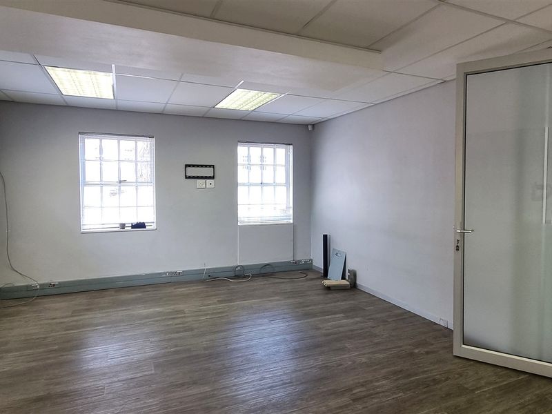 Freestanding building to let off Sloane Street Bryanston - Photo 7