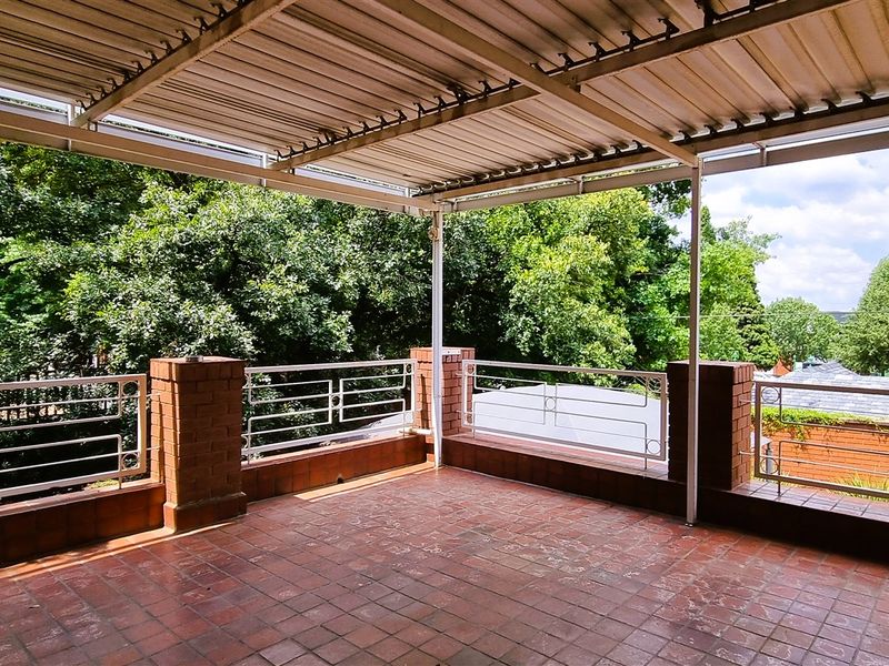 Freestanding building to let off Sloane Street Bryanston - Photo 9