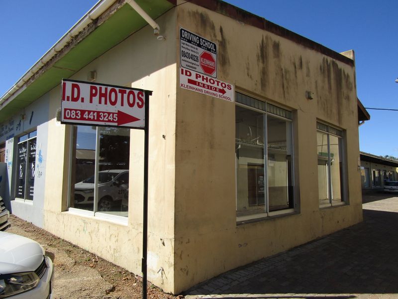 Location Is The Key Word - Photo 7