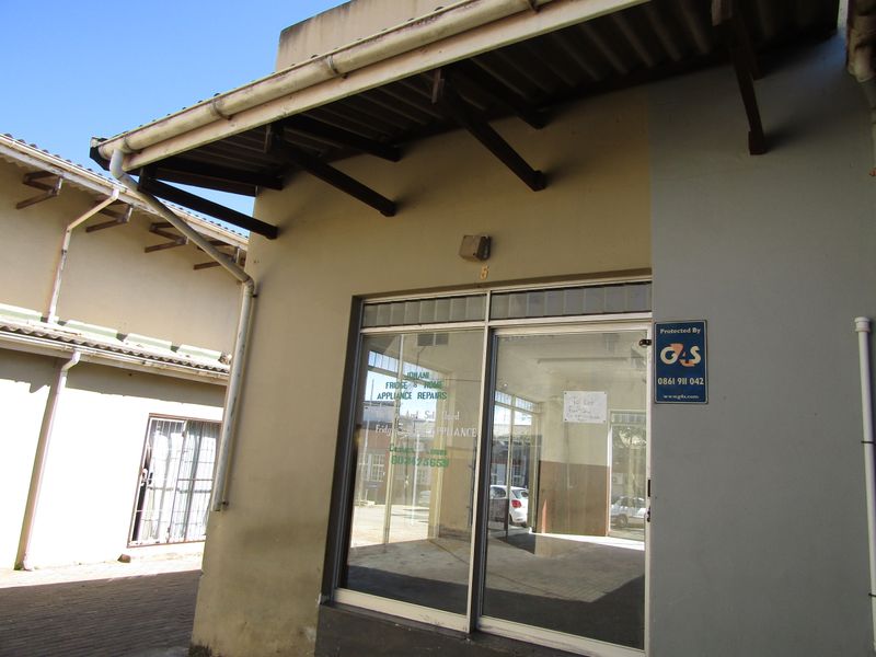 Location Is The Key Word - Photo 10