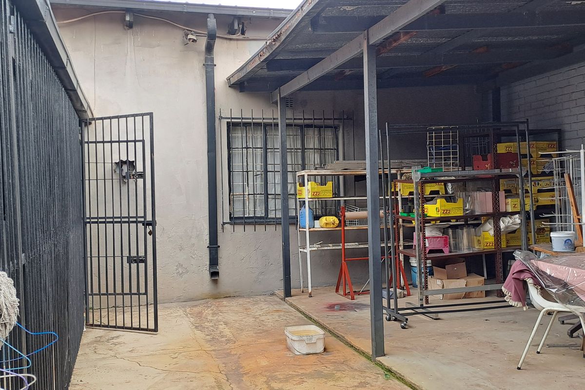 Awesome very lucrative business well located and established - Photo 3