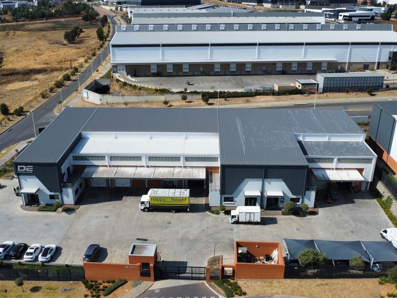 Warehouse to let in Longlake - Photo 4