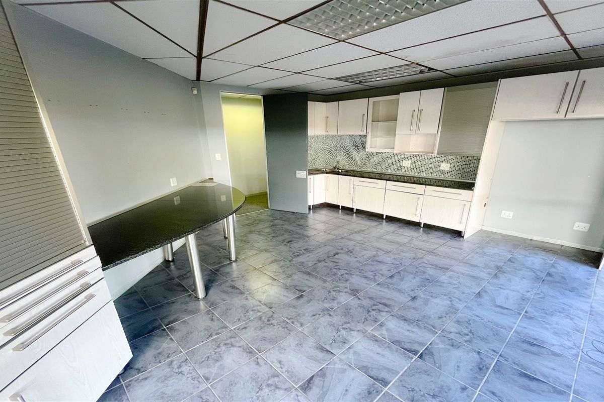 Office space to let - Photo 4