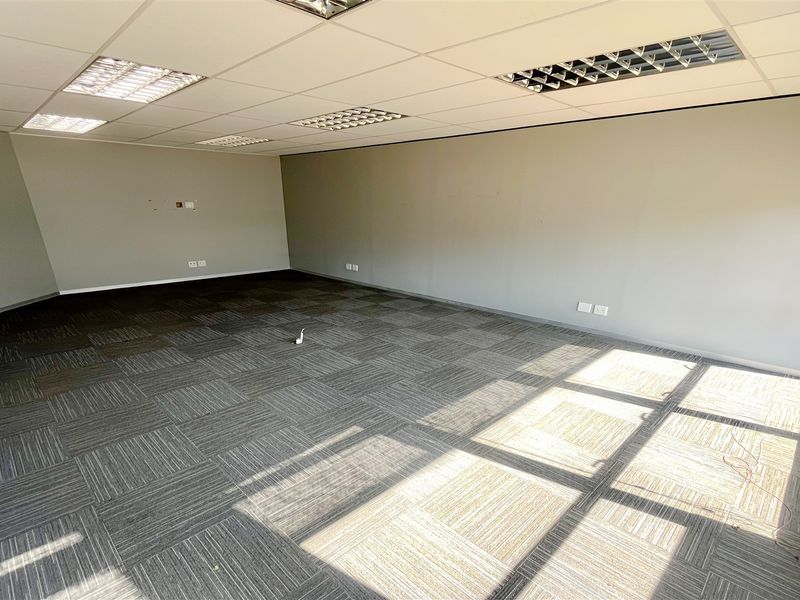 Office space to let - Photo 5