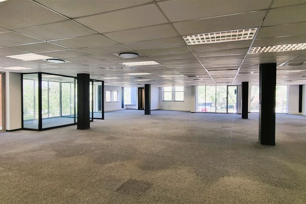Office space to let on the Ground floor of Experien House in Bally Oaks Office Park in Bryanston - Photo 4