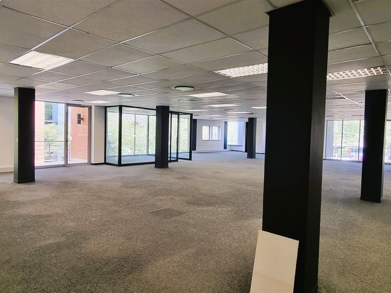 Office space to let on the Ground floor of Experien House in Bally Oaks Office Park in Bryanston - Photo 10