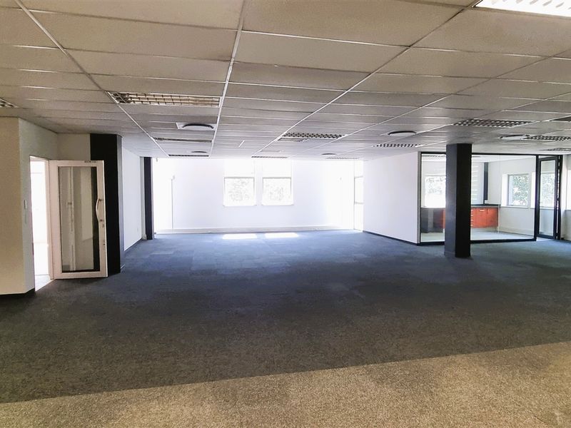 Office space to let in Bally Oaks Office Park in Bryanston - Photo 7