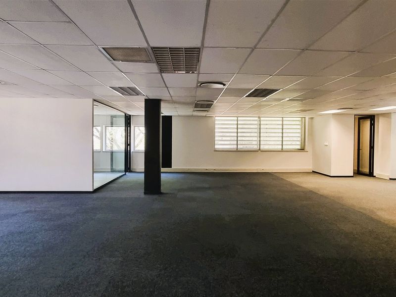 Office space to let in Bally Oaks Office Park in Bryanston - Photo 10