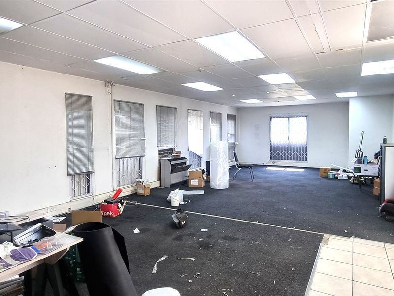 Office space For Sale in a Free standing building on Rivonia Road - Photo 6