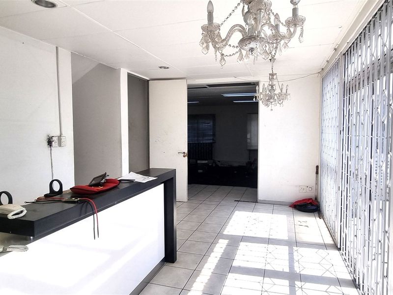 Office space For Sale in a Free standing building on Rivonia Road - Photo 2