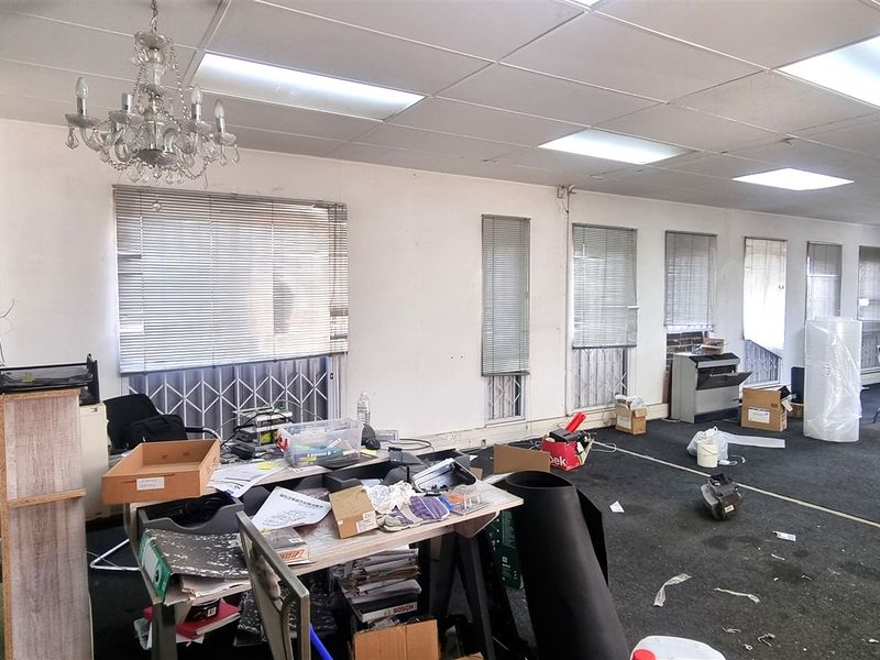 Office space For Sale in a Free standing building on Rivonia Road - Photo 5