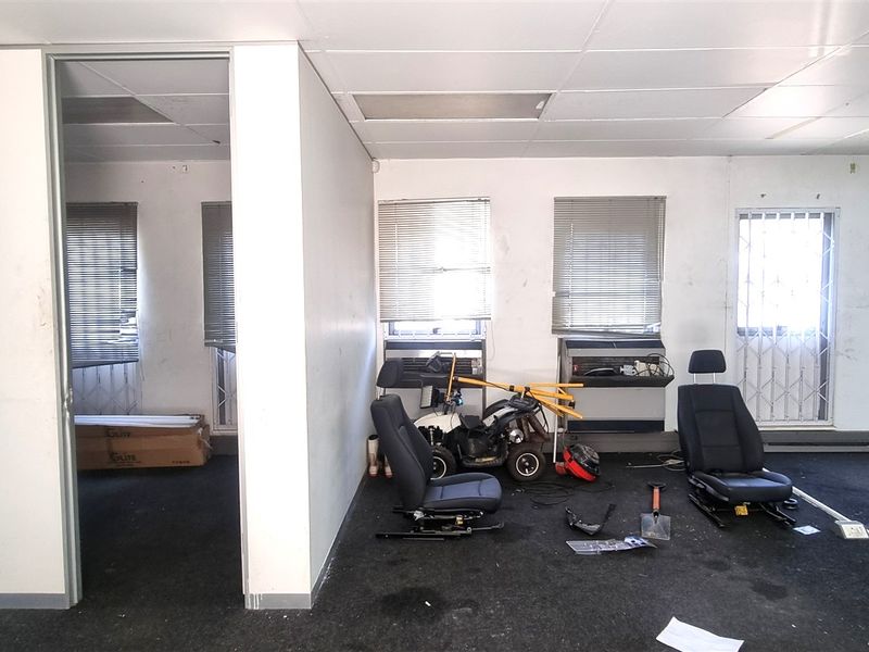 Office space For Sale in a Free standing building on Rivonia Road - Photo 7
