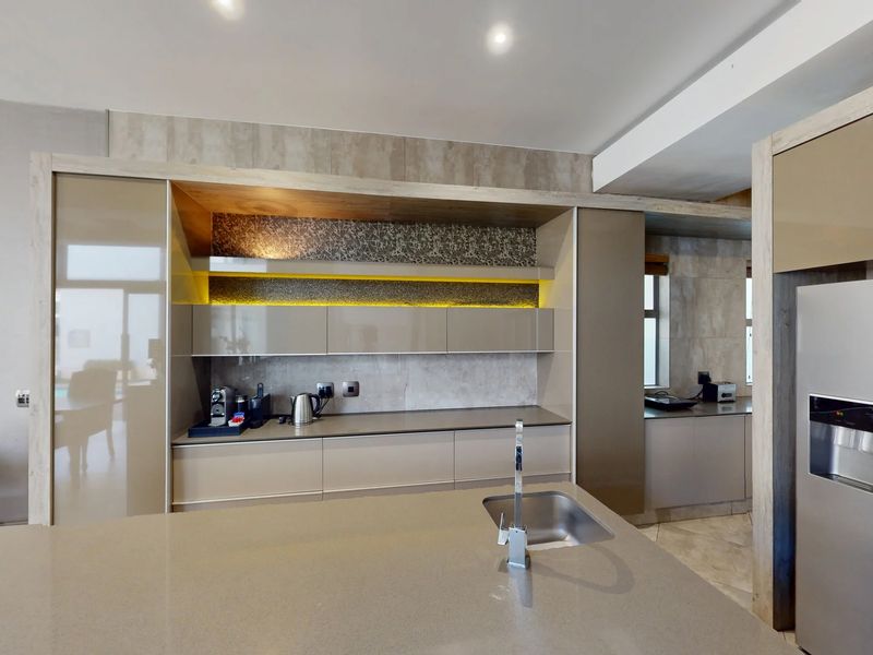 Exclusive Guesthouse for Sale in Prestigious Silver Lakes Game Reserve!!! - Photo 9