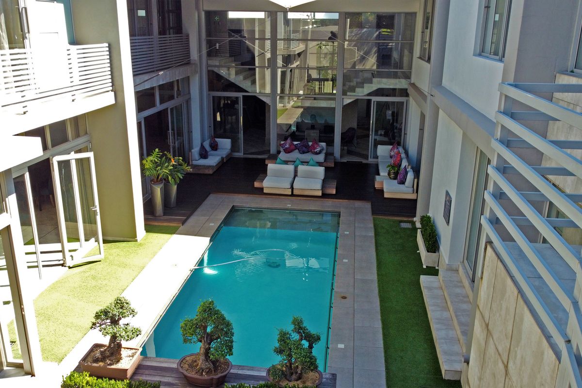 Exclusive Guesthouse for Sale in Prestigious Silver Lakes Game Reserve!!! - Photo 4